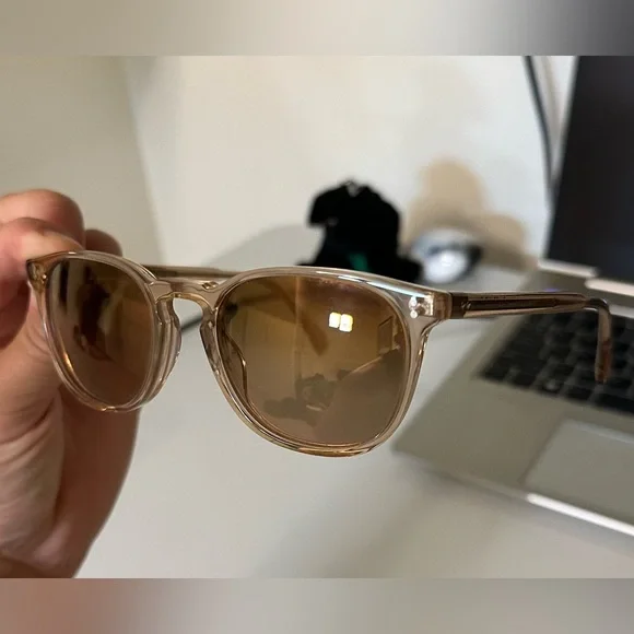 Oliver Peoples LA - Finley Esquire Sunglasses in Gold/Blush Color - Picture 3 of 10